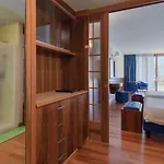 Alexander 4*