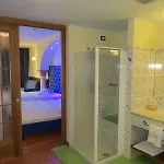 Alexander Hotel