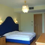 Alexander Hotel 4*