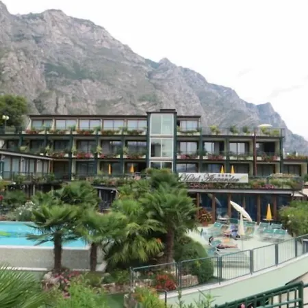 Alexander 4* Limone sul Garda