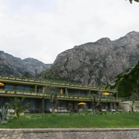 Alexander Hotel 4*