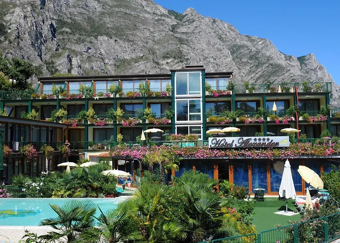 Alexander 4* Limone sul Garda