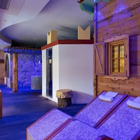 亚历山大酒店 酒店