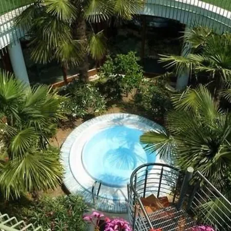 亚历山大酒店 酒店 利莫内-苏尔加达