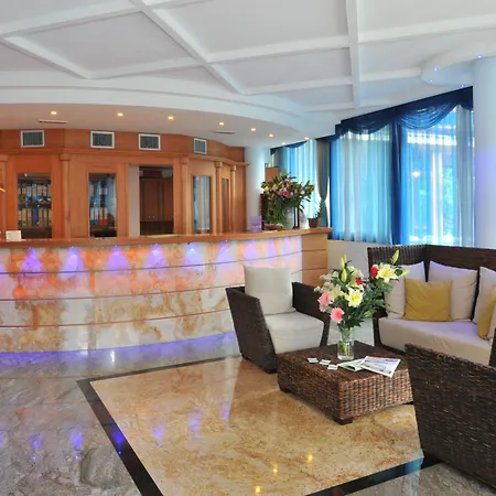 亚历山大酒店 酒店 利莫内-苏尔加达