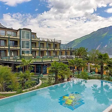 Alexander Hotel Limone sul Garda