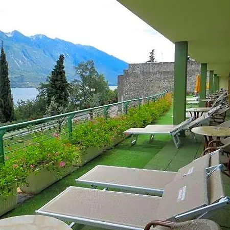 Alexander Hotel