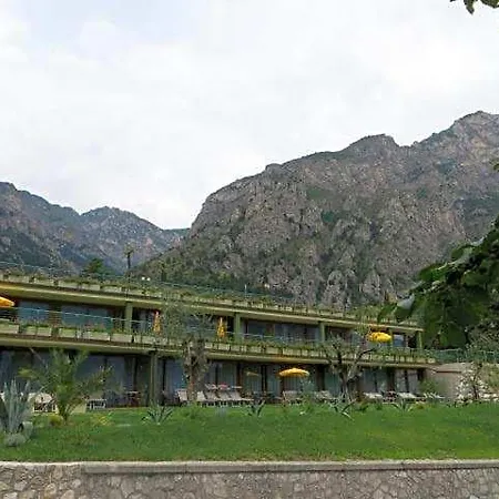 Alexander 4* Limone sul Garda