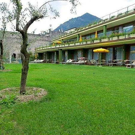 Alexander 4* Limone sul Garda