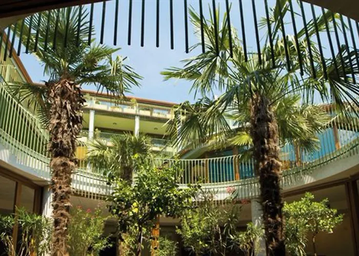 Alexander Hotel 4*
