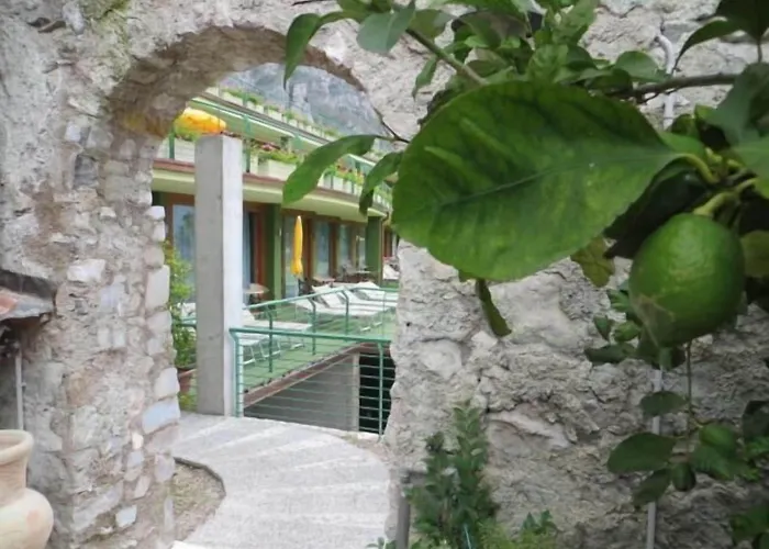 Alexander 4* Limone sul Garda