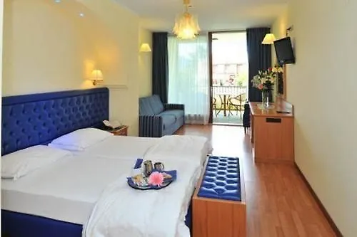 Alexander Hotel
