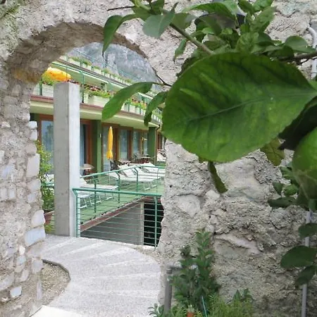 Alexander 4* Limone sul Garda